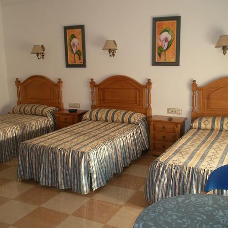 Hostal Los Rosales Alcaraz Room photo